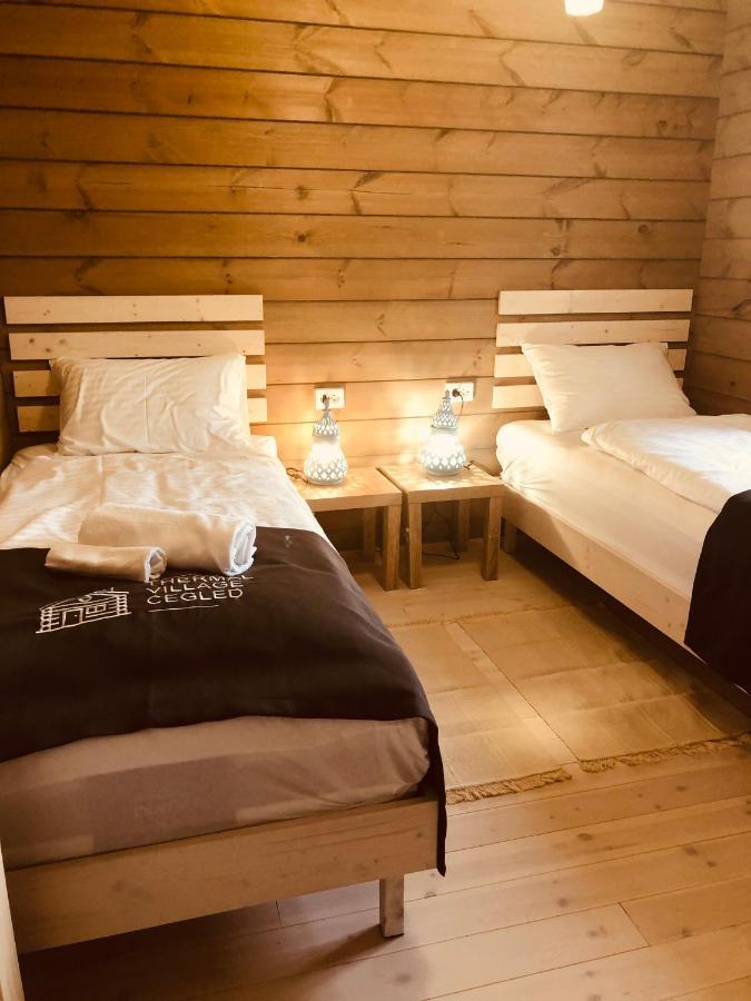 Club Thermal Village Cegléd Extérieur photo