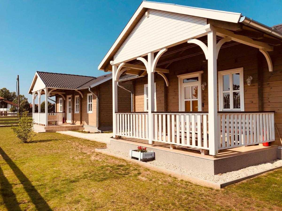 Club Thermal Village Cegléd Extérieur photo