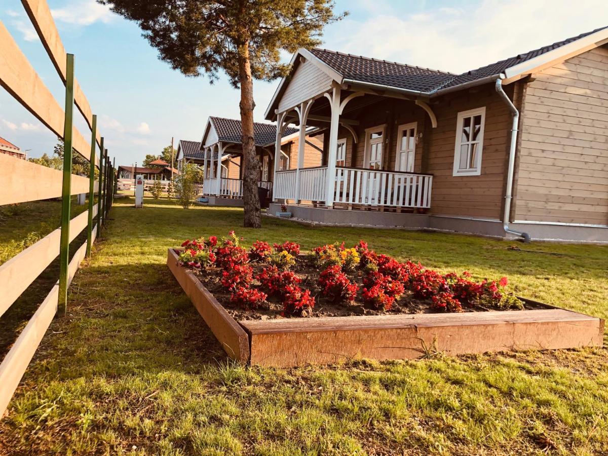 Club Thermal Village Cegléd Extérieur photo
